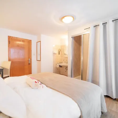 Juliana Guest house *